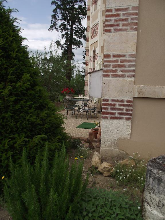 Castel La Bergerie Panzió Laglorieuse Kültér fotó